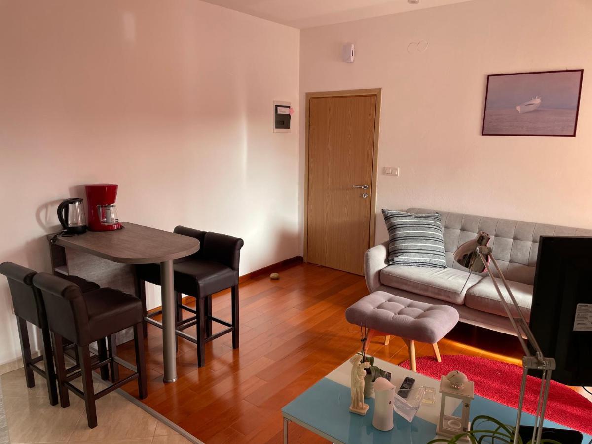 Apartments Dumina Murter Exterior photo